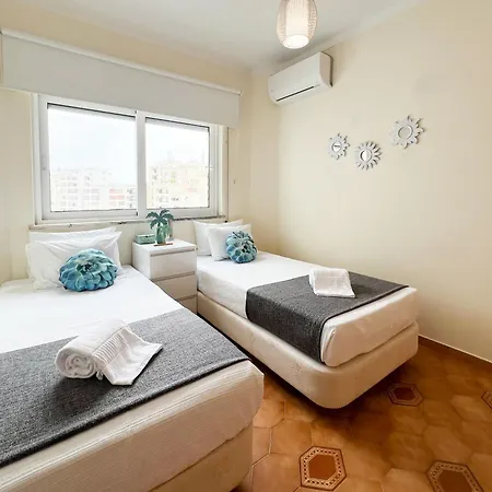 Penthouse T3 Com Terraco E Bbq Appartamento Portimão