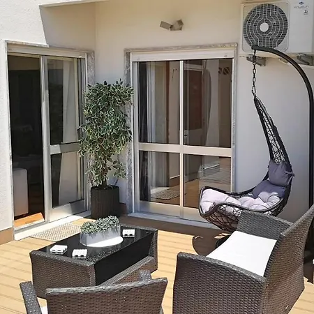 Penthouse T3 Com Terraco E Bbq شقة *