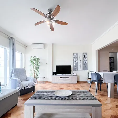 Penthouse T3 Com Terraço E Bbq Portimão