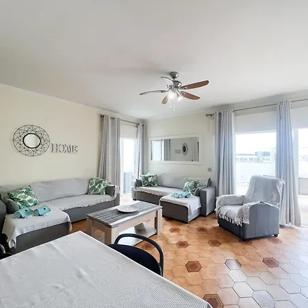 Penthouse T3 Com Terraço E Bbq * Portimão