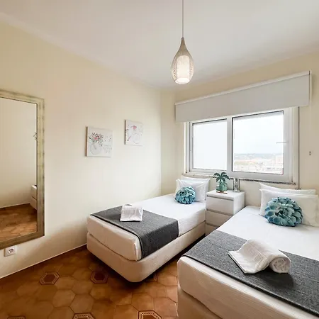 Penthouse T3 Com Terraço E Bbq * Portimão