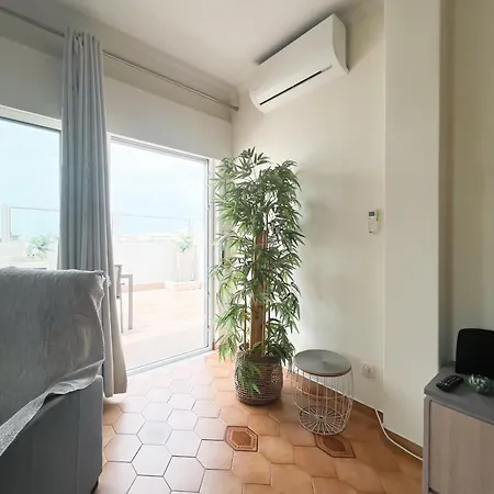 Penthouse T3 Com Terraço E Bbq Apartamento Portimão